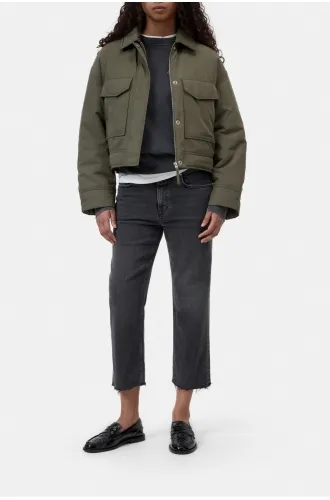 Closed cropped bomber green